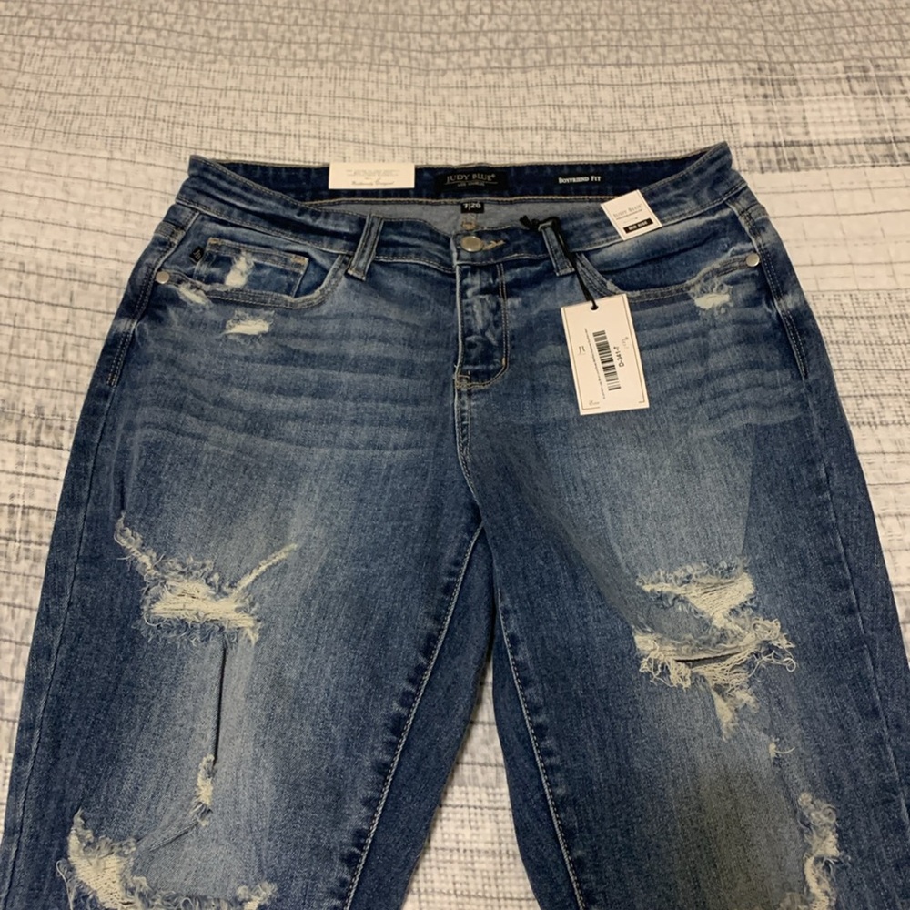 Judy blue lunch break size 7/28 mid rise distressed boyfriend jeans NWT - Picture 2 of 7